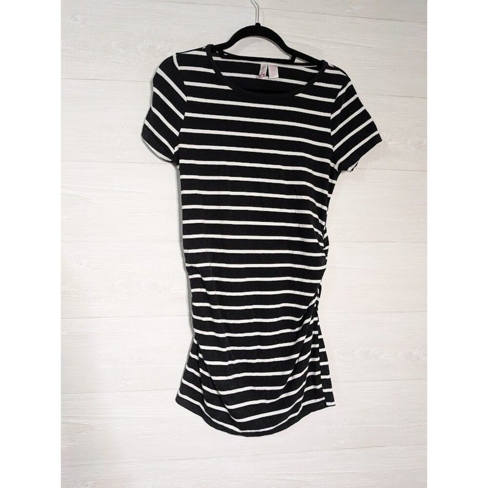 Belly by Design MATERNITY Shirt M Medium Black White Striped Ruched Side Tee